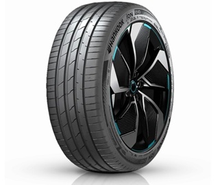 Hankook ION EVO R IK31 225/40 R18