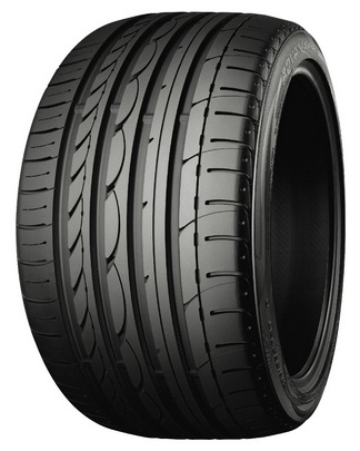 YOKOHAMA ADVAN SPORT 265/40 R18